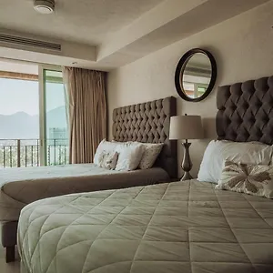  Apartamento Grand Venetian Beachfront